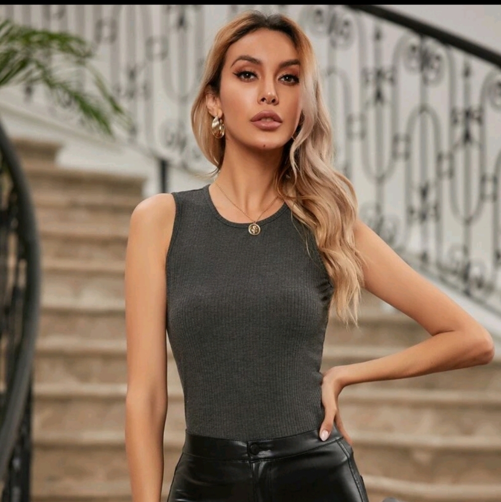 💌 5 for 15 - Grey Knit Tank Top